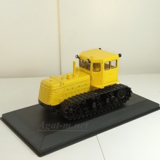 Промышленный гусеничный трактор Т-180, желтый